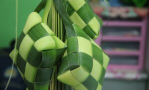 How to Make Sayur Ketupat – A Traditional Indonesian Dish How to Make Sayur Ketupat – A Traditional Indonesian Dish